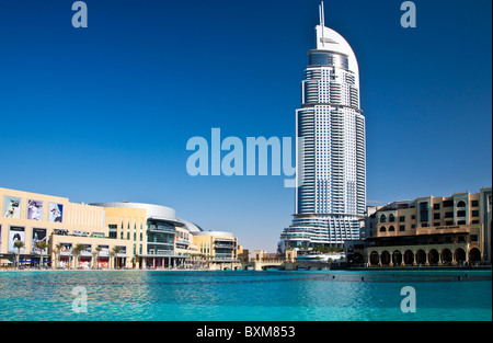 Il Dubai Mall e il lusso a 5 Stelle Indirizzo Hotel e Souk al Bahar nel centro cittadino di Dubai, Emirati Arabi Uniti, Emirati arabi uniti Foto Stock