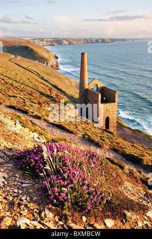 Wheal Coates Casa motore vicino a St Agnes sulla costa nord della Cornovaglia Foto Stock