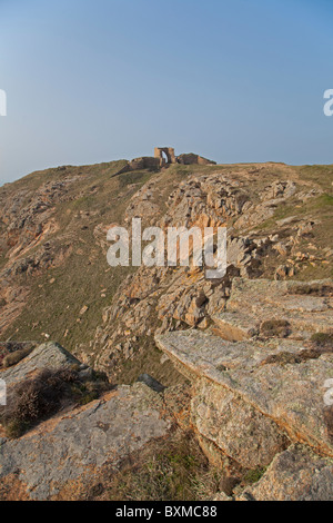 Il castello di Grosnez sulla capezzagna a Grosnez Jersey Foto Stock