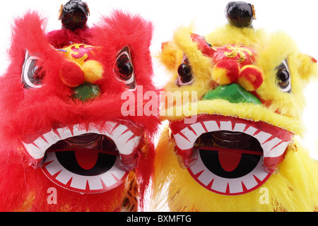 Anno Nuovo Cinese decorazione--paio di Dancing Lionon su bianco,Closeup. Foto Stock