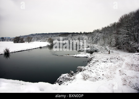 L'inverno, fiume Ruhr, nevoso, Essen, Germania. Foto Stock