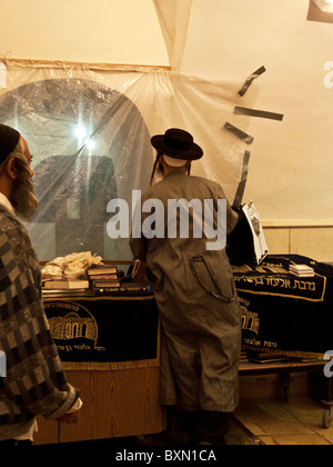 Meron Israele,in preghiera presso la tomba del Rabbino Shimon bar Yochai Foto Stock