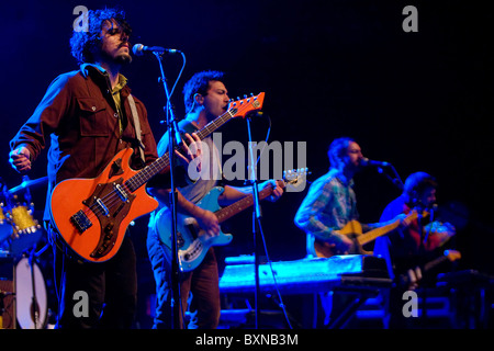 Indie rock band Broken Bells live in concert Foto Stock