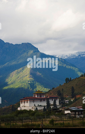 Paro Rinpung Dzong (1644), Paro, Bhutan, Asia Foto Stock