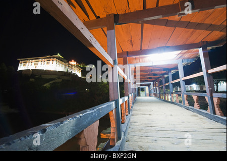 Paro Rinpung Dzong (1644), Paro, Bhutan, Asia Foto Stock