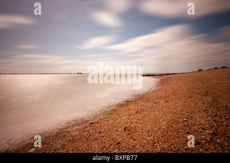 Lunga esposizione della spiaggia di mersea in Essex Foto Stock