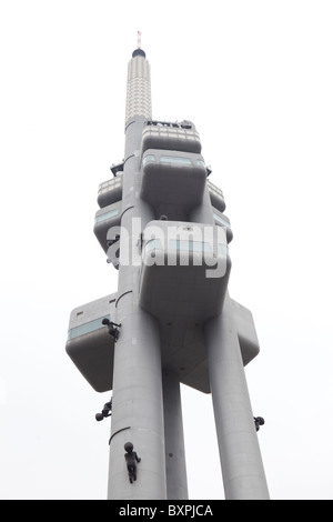 David Cerny's neonati Zizkov tower Praga Repubblica Ceca Foto Stock