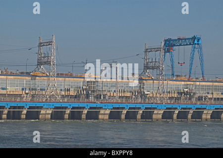 Ucraina, URSS, Federazione sovietica, blocco orientale, la Russia, la cortina di ferro, Dnipropetrovsk, diga e centrale idroelettrica Foto Stock