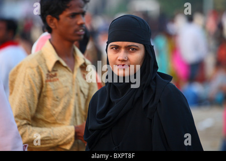 Donna musulmana, Juhu Beach, Mumbai, India Foto Stock