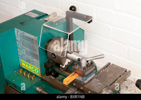 Protezione di sicurezza su un tornio metallurgica Foto Stock