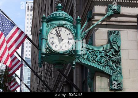 Orologio a magazzino Macy's Department, ex campo Marshall, State Street, Chicago, Illinois, Stati Uniti d'America Foto Stock