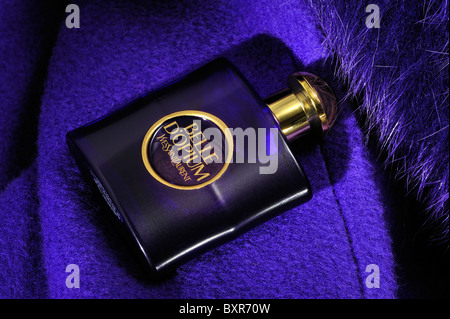 Yves Saint Laurent, perfum Belle d'Opium, fragranza di lusso da donna, foto Kazimierz Jurewicz, Foto Stock