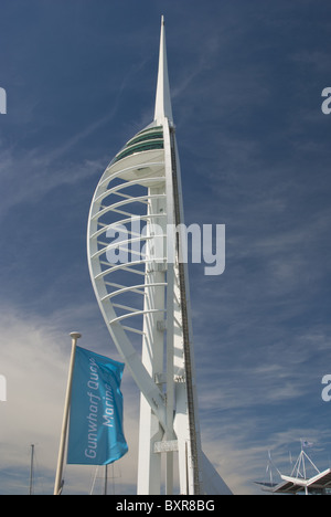 Spinnaker Tower in Gunwharf Quay Marina Portsmouth Foto Stock