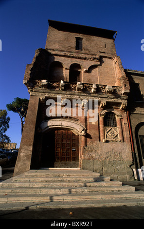 Italia, Roma, via Petroselli, Casa dei Crescenzi, casa medievale Foto Stock
