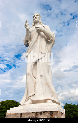 Statua del Cristo che domina la città di Havana a Cuba Foto Stock