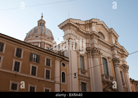 Basilica dei Santi Ambrogio e Carlo al Corso in Roma, Italia Foto Stock