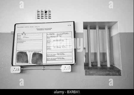 Esempio di un tipico prigionieri scheda Record visualizzato per turisti in Robben Island Prigione di Massima Sicurezza, Città del Capo Foto Stock
