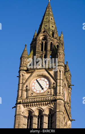La Torre dell Orologio Manchester Town Hall architetto Alfred Waterhouse Manchester Inghilterra England Foto Stock