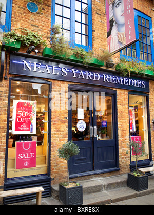 Ingresso a Neal's Yard rimedi Covent Garden di Londra Foto Stock