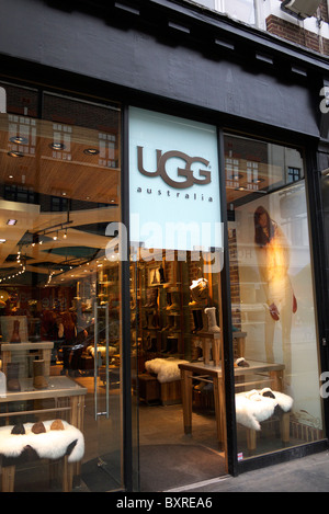 Ingresso al UGG store Long Acre Street Covent Garden di Londra Foto Stock