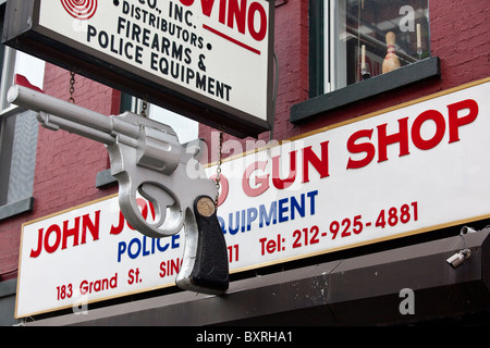 Giovanni Jovino Gun Shop in Little Italy, New York City Foto Stock