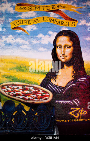 Muro esterno Lombardi's Pizza a Manhattan, New York City Foto Stock