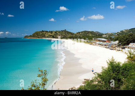 Caraibi, Isole Sottovento, Antigua, la vista della spiaggia di legno scuro Foto Stock