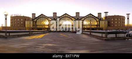 Il Ladoga stazione ferroviaria, San Pietroburgo, Russia architetto Nikita Yavein Foto Stock