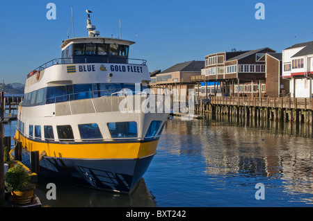 Traghetto trasporto ancorata in San Francisco CA Harbour Foto Stock