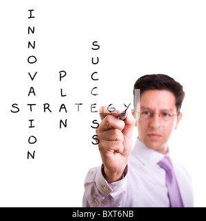 Imprenditore risolvere un piano strategico per avere successo nel suo business Foto Stock