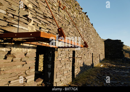 Un abbandonati cava di ardesia edificio, Dinorwic. Foto Stock