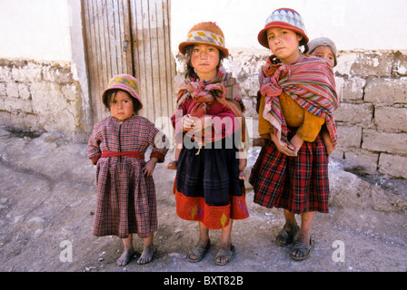 Quechua bambini indiani, Willoq, Perù Foto Stock