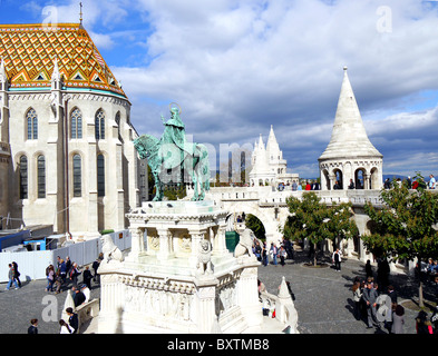 Il Bastione dei Pescatori & St la chiesa di Matthias ( la chiesa di Nostra Signora), il Castello di Buda distretto, Budapest Foto Stock