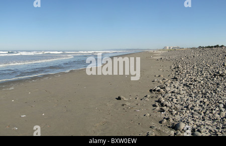 Dettaglio, mare ciotoli arrotondati a marea alta linea sulla spiaggia in riva al mare a, Oregon Coast Foto Stock