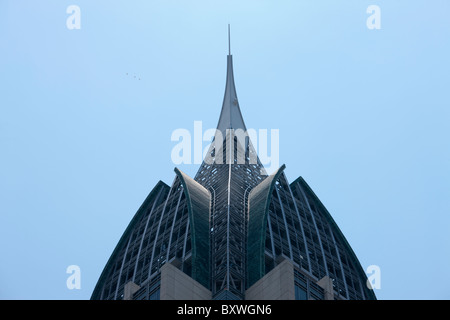 Stati Uniti d'America, Alabama, Mobile, Close-up di guglia in cima battaglia RSA casa torre sulla mattina d'estate Foto Stock