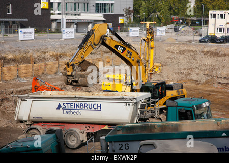 Sito in costruzione, fondazione pit. La costruzione di un edificio per uffici. Essen, Germania. Foto Stock