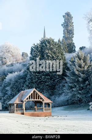 Inverno accanto al fiume a Ross-on-Wye Foto Stock