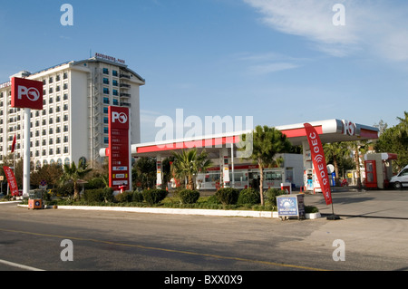 La benzina Ofisi PO oli benzina olio gas station service turchia stazione pompe di marca bagno turco Foto Stock