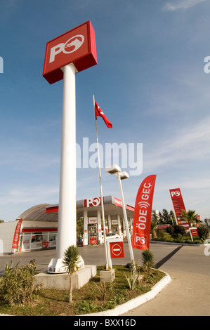 La benzina Ofisi PO oli benzina olio gas station service turchia stazione pompe di marca bagno turco Foto Stock