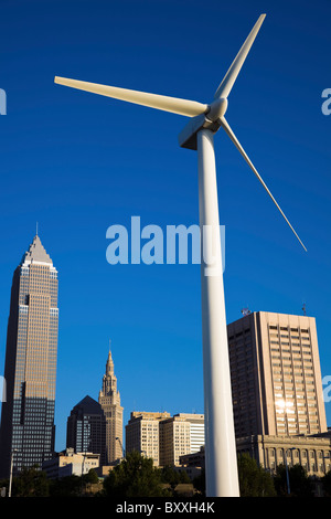 Turbina eolica in downtown Cleveland Foto Stock