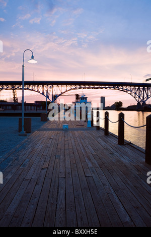 Tramonto dal fiume Cuyahoga Foto Stock