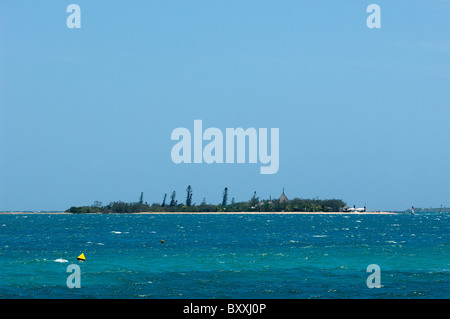 Ilot Canard (duck island), appena fuori da Noumea Anse Vata, Nuova Caledonia Foto Stock