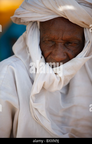 Fulani uomo nel villaggio di Jolooga nel nord del Burkina Faso. Foto Stock