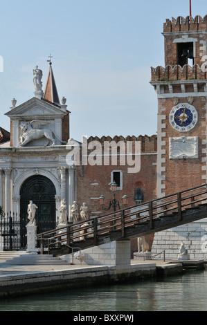 Venezia. L'Italia. Ingresso dell'Arsenale nel quartiere di Castello. Foto Stock