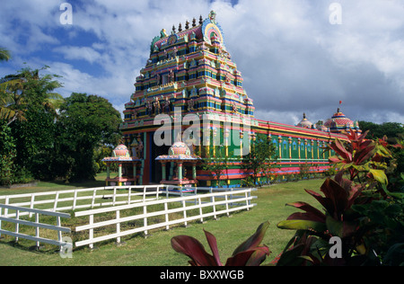 Tempio Tamil Le Colosse, Saint Andre, La Reunion Island (Francia), l'Oceano Indiano Foto Stock