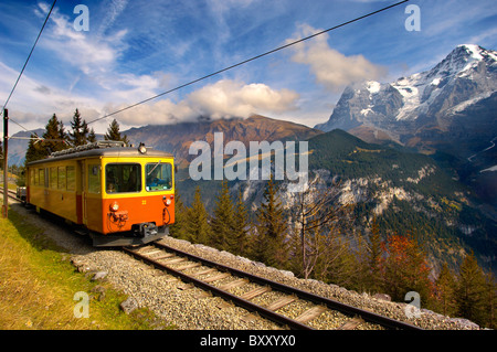 Murren fenicular treno - Svizzera Foto Stock