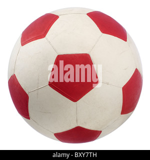 Un rosso e bianco pallone da calcio isolato su bianco Foto Stock