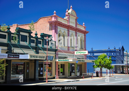 Scena di strada che mostra delle facciate storiche, King Street, Temuka, Canterbury sud, Canterbury, Isola del Sud, Nuova Zelanda Foto Stock