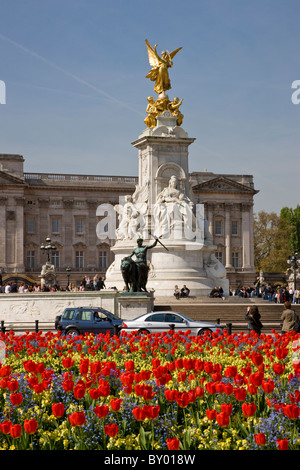 Queen Victoria Memorial di fronte a Buckingham Palace Foto Stock