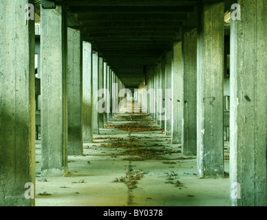 Archeologia industriale sottoscritto in fabbrica per la produzione di alluminio Foto Stock